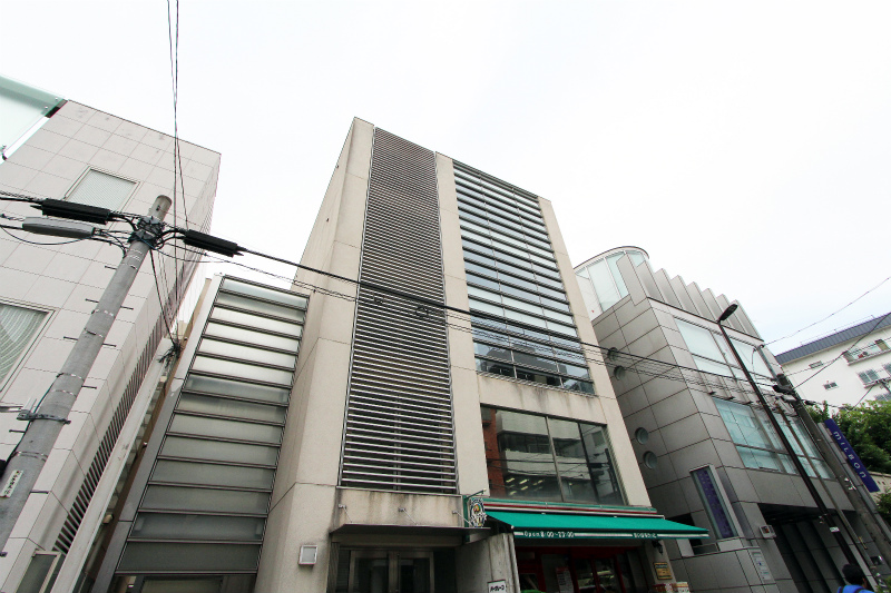 神宮前オフィス | バルコニー付き居抜き空間