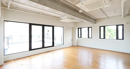 代沢オフィス | ルーフバルコニー付き最上階居抜き空間