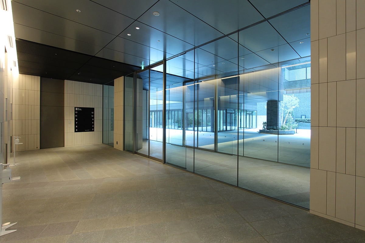 物件写真7｜南青山オフィス｜特徴的なファザードの新築ハイグレードオフィス