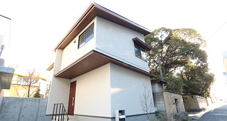 南平台SOHO｜庭付き戸建オフィス