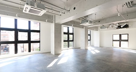 広尾オフィス・店舗 | 新築 天井高3.5Mのデザイン空間