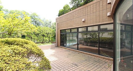 南青山オフィス｜テラス付きの居抜き空間