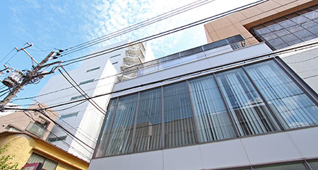 北青山オフィス・店舗｜1棟利用可能 ガラス張り