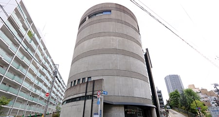 代官山オフィス｜LOG ROAD至近天井スケルトン空間