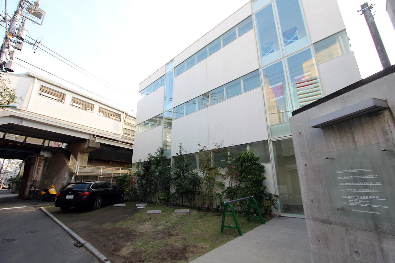 代々木オフィス | シンプルオフィス 眺望良好な屋上付き 