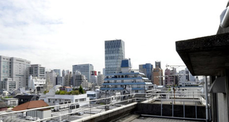 表参道の空に