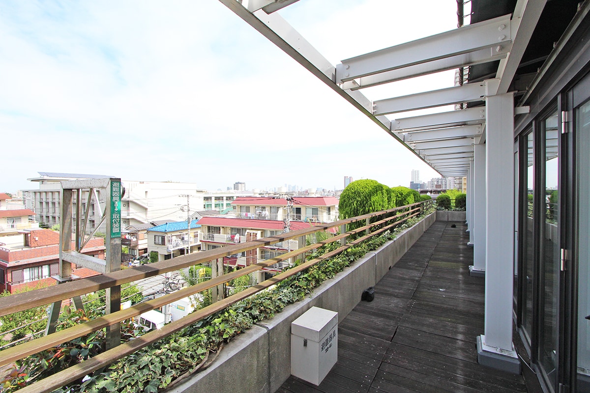 物件写真6｜駒沢オフィス｜最上階 バルコニー付き空間