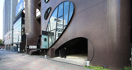 渋谷オフィス | インパクトある建物路面区画