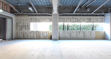 渋谷オフィス｜天井高最大4.3ｍの現スケルトン空間
