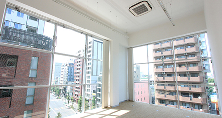 恵比寿オフィス・店舗 | 天井高4.3Mの開放的空間