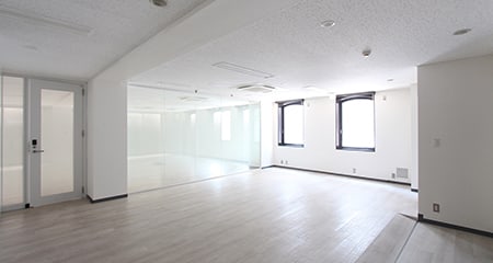 南青山オフィス｜清潔感ある居抜きオフィス