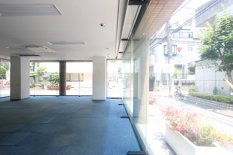 外苑前オフィス | 視認性の高い1F路面空間