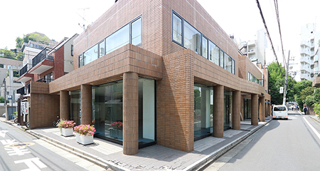 外苑前オフィス | 視認性の高い1F路面空間