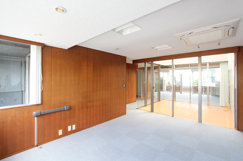 六本木オフィス｜最上階 陽当たり良好空間