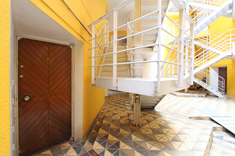 Yellow tales