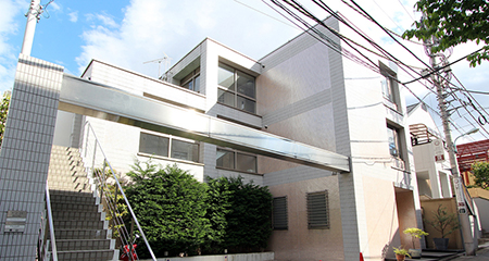 FRONT APPROACH