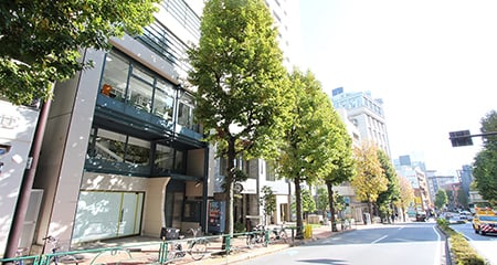 南青山オフィス｜外苑西通り沿い 駅近1F路面区画