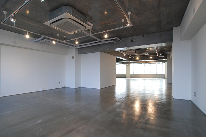 物件写真3｜恵比寿オフィス | セミスケルトンのデザイン空間