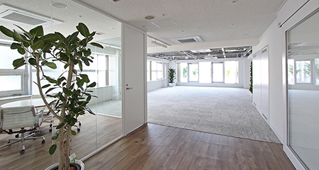 南青山オフィス｜ルーフテラス付リノベオフィス