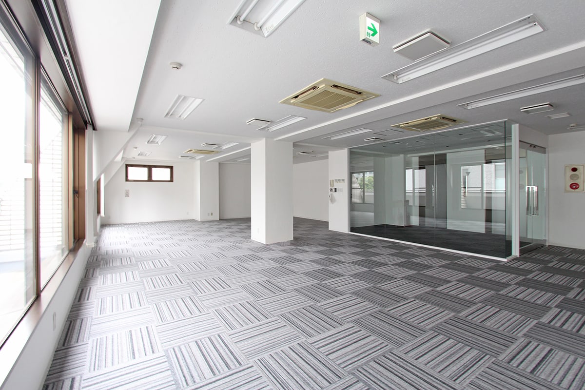 物件写真6｜渋谷オフィス｜上層階バルコニー付き空間