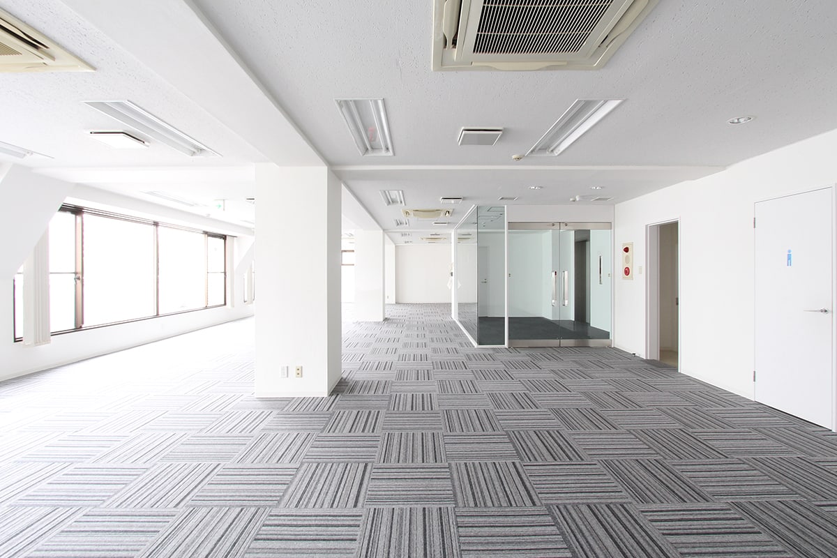 物件写真4｜渋谷オフィス｜上層階バルコニー付き空間