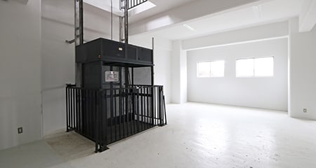 新川オフィス・店舗 | コスパ良好なレトロビル1棟貸し、屋上付き
