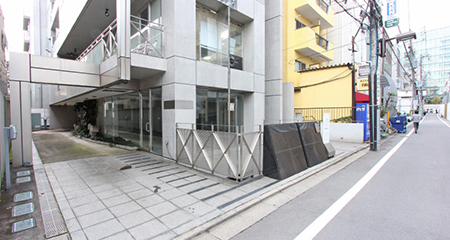 南青山オフィス・店舗｜天井高 メゾネット空間