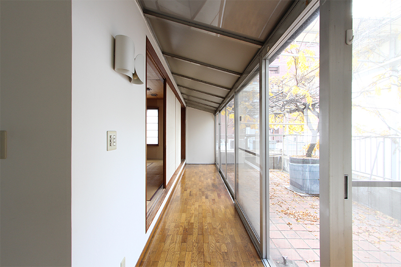 西麻布オフィス・SOHO｜広めのルーフバルコニー付き物件