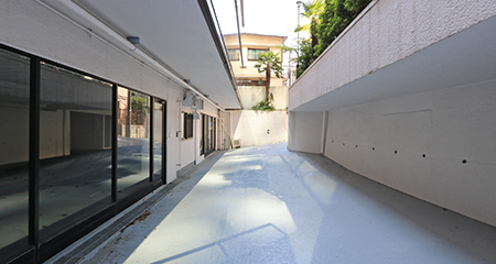 渋谷オフィス｜専有利用可能な外部スペースあり路面空間