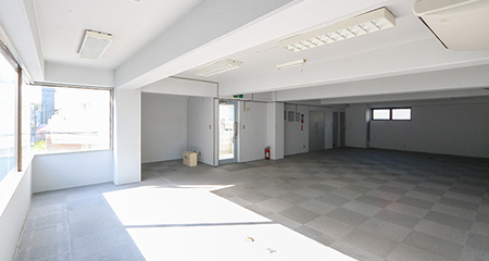 北参道オフィス | 掘出し物空間