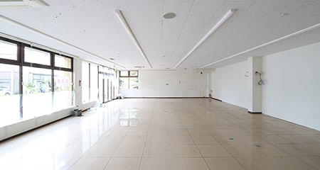 代々木上原オフィス・店舗 | 駐車場付き平屋 元コンビニの建物