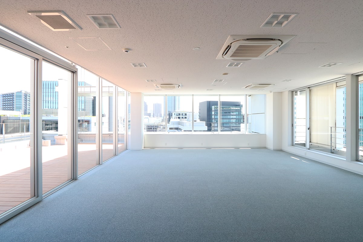広尾オフィス | 最上階大型バルコニー付きペントオフィス