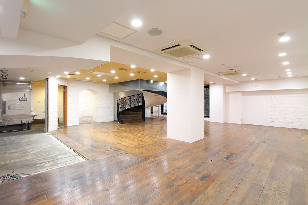 赤坂オフィス｜ホテル地下に広がる居抜き空間