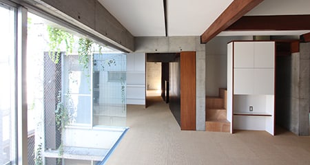 南青山オフィス｜最上階メゾネット 怪しい隠れ家空間