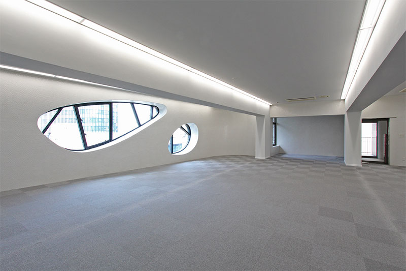 物件写真4｜渋谷オフィス｜個性的な外観 天井高のある空間