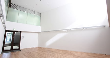 南青山オフィス｜天高5m超居抜き空間