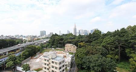千駄ヶ谷オフィス｜専用屋上付きの無骨空間