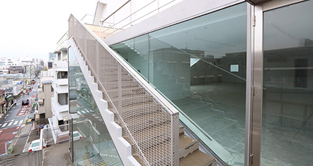 南青山SOHO | 有名建築家によるデザインビルの最上階空間
